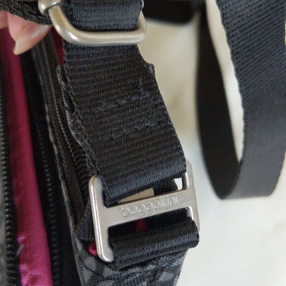 Baggallini Pewter and Black Crossbody Fabric Handbag - Picture 13 of 14